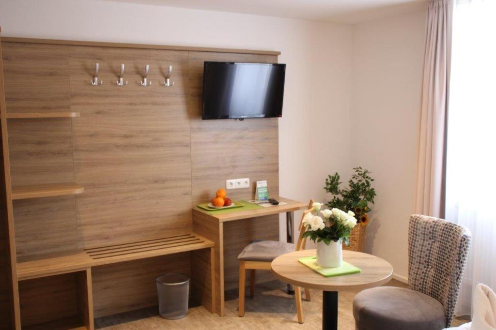 Rathausstuben Hotel Wackersdorf Eksteriør billede