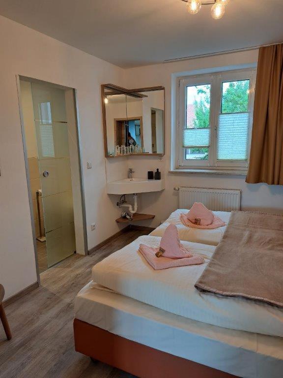 Rathausstuben Hotel Wackersdorf Eksteriør billede