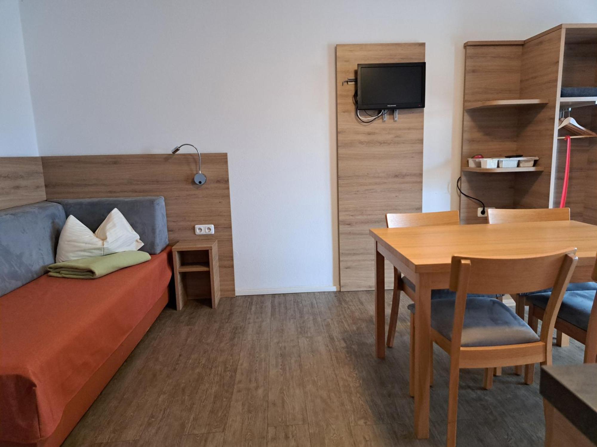 Rathausstuben Hotel Wackersdorf Eksteriør billede