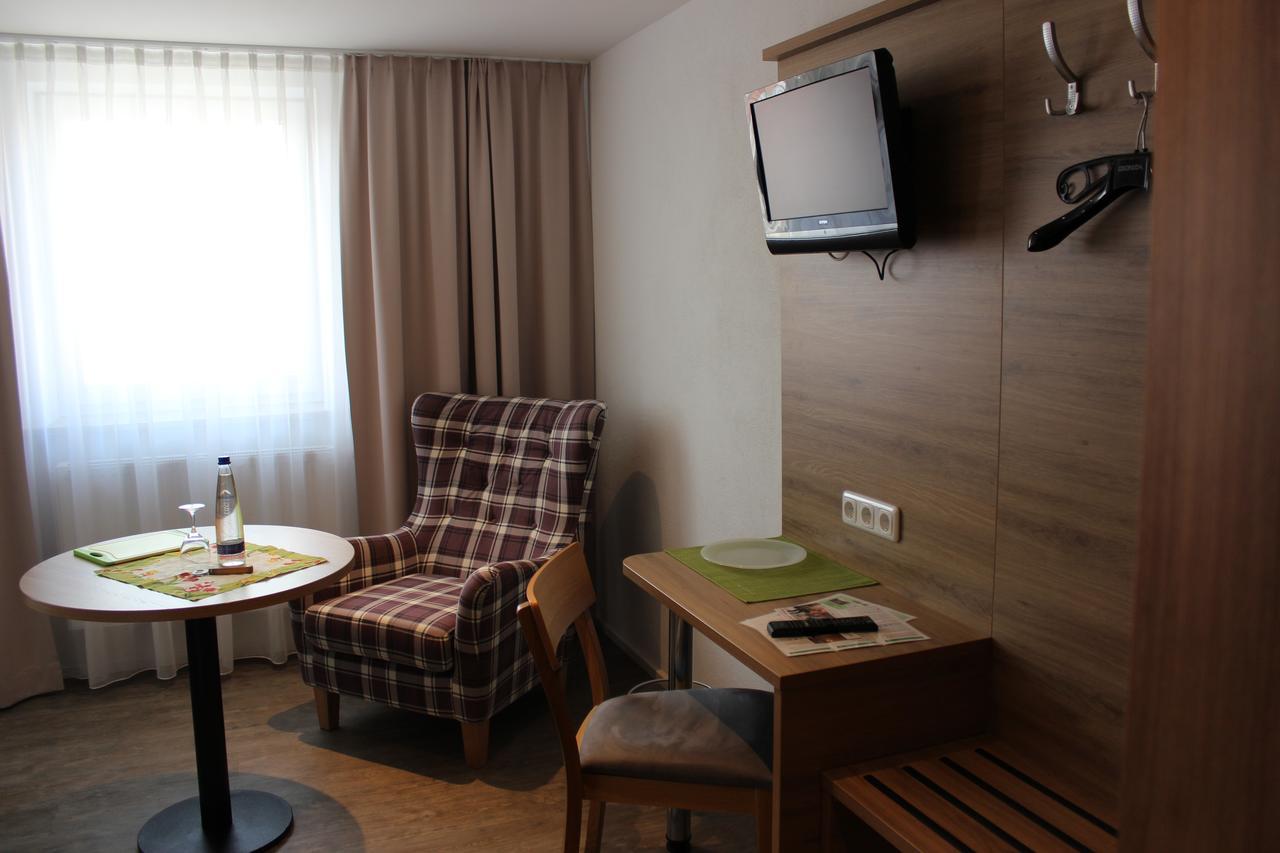 Rathausstuben Hotel Wackersdorf Eksteriør billede