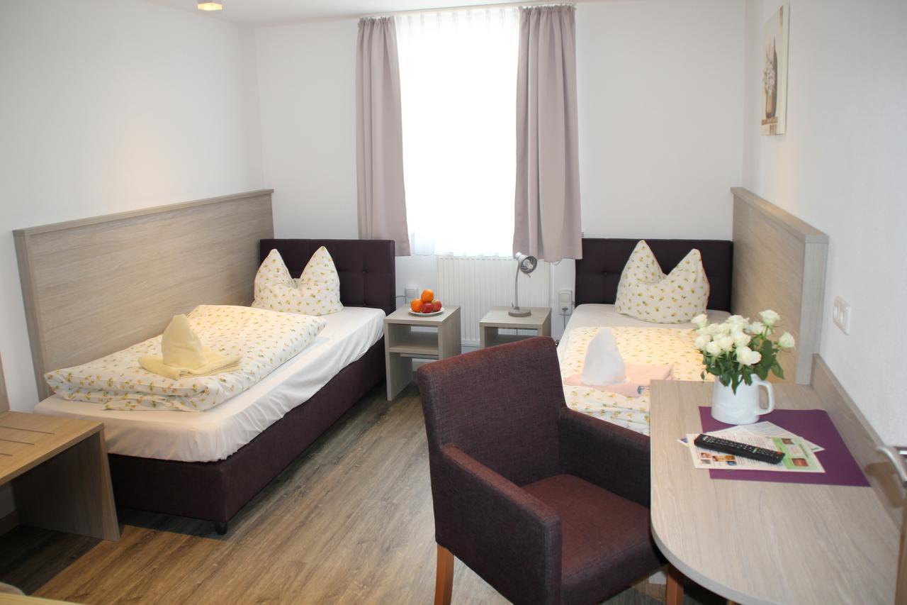 Rathausstuben Hotel Wackersdorf Eksteriør billede
