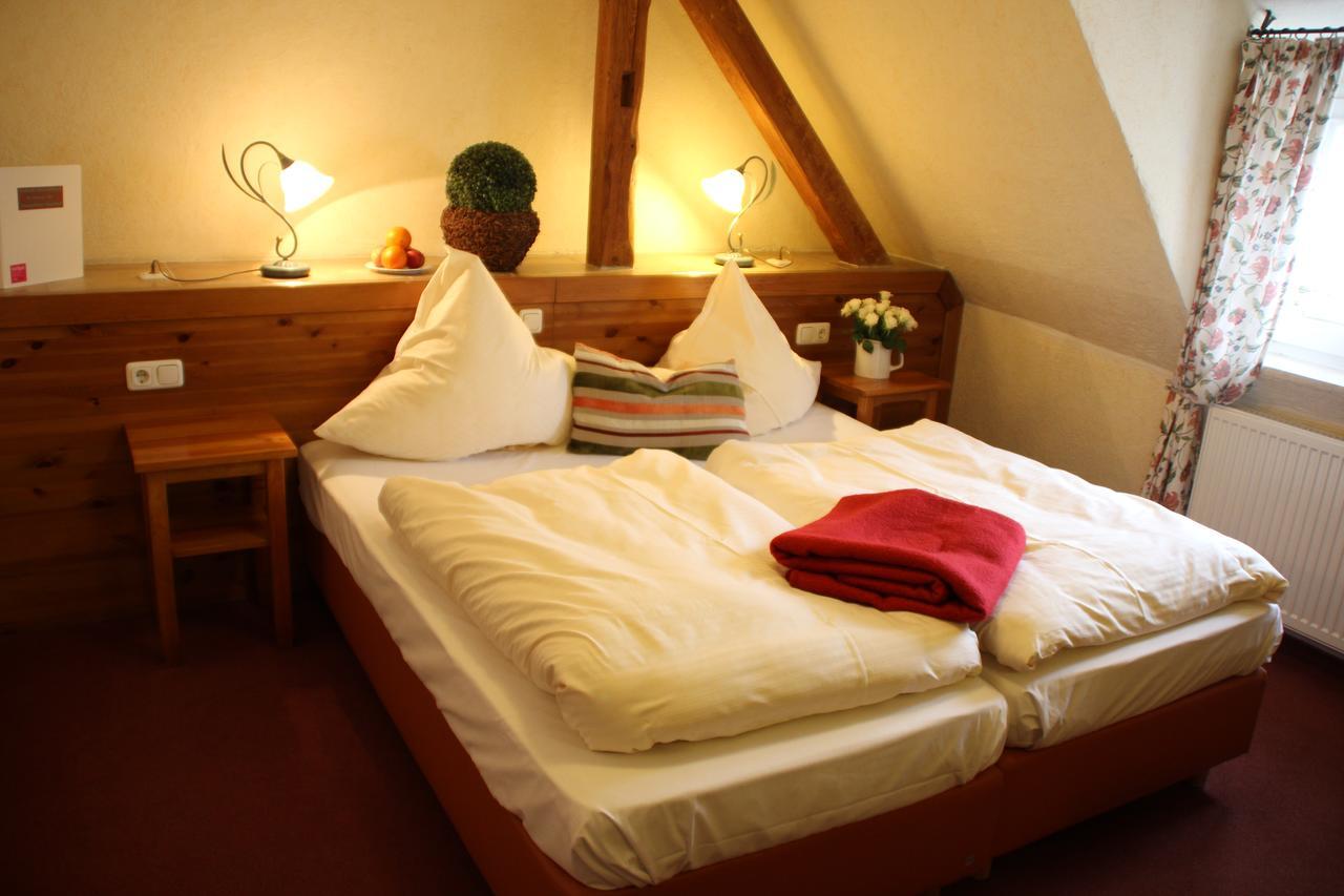 Rathausstuben Hotel Wackersdorf Eksteriør billede