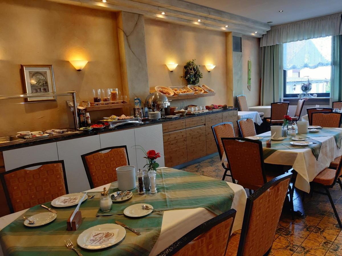 Rathausstuben Hotel Wackersdorf Eksteriør billede